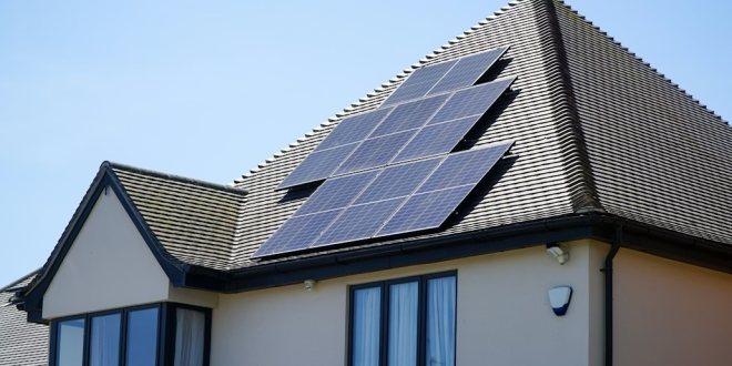 Smart Ways to Lower Utility Bills Without Sacrificing Comfort